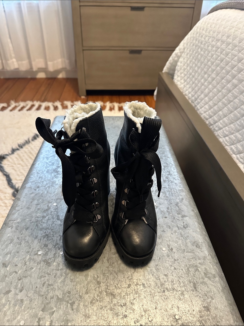 Schutz Women's Black Sherpa-Lined Lace-Up Ankle Boots